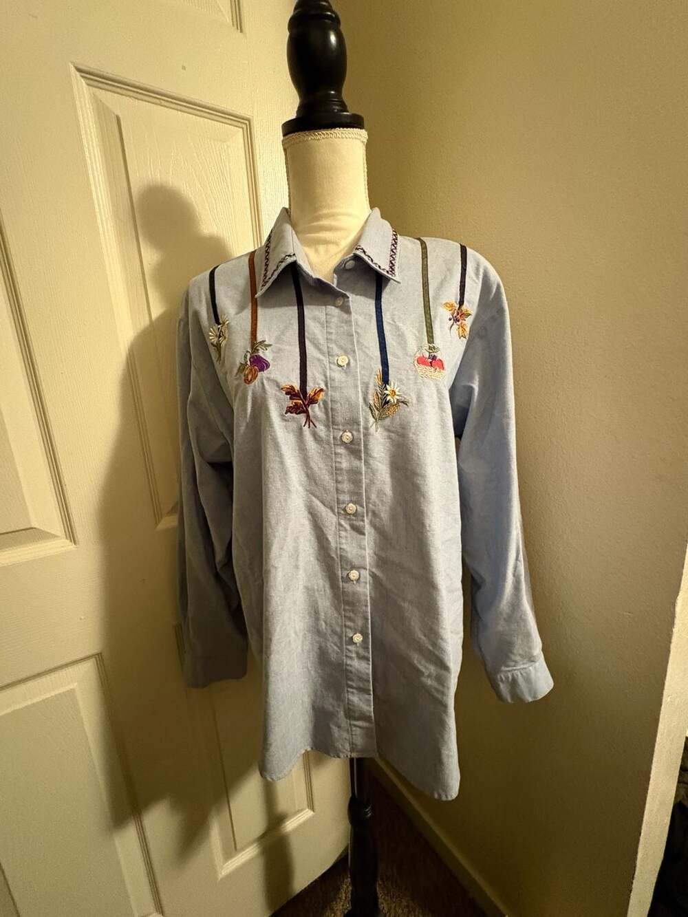 Grandmacore Vintage Napa Valley Button-Up Shirt Blue Embroidered Harvest Floral